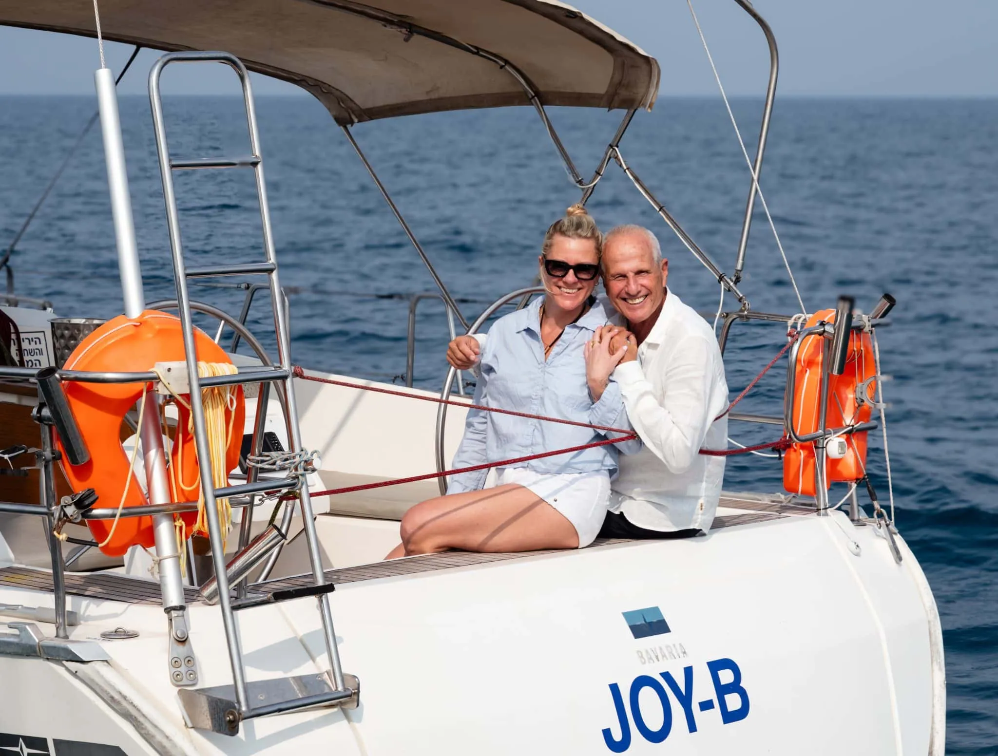 סיפון יאכטה ג'וי בי