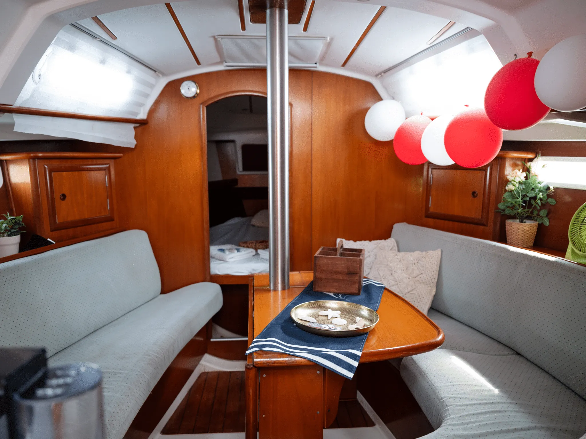 סלון יאכטה לואיז